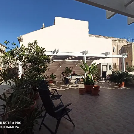 Paranza Apartment *
